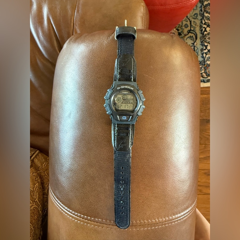 Vintage (90’s) Casio G-Shock DW -004 (1659)  new battery original case band - Picture 9 of 11